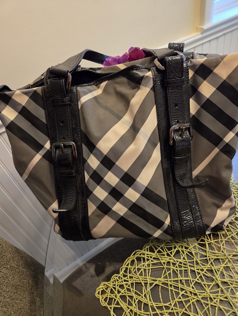 Burberry Beat Check Plaid Tote Bag with Black Patent Trim COA INCLUDED EXCELLENT